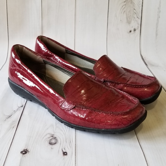 easy spirit patent leather loafers